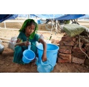 妇女和女孩承受冲击的水和卫生危机�新的UNICEF-WHO报告